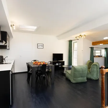 Bastide Elegance Noire Apartment