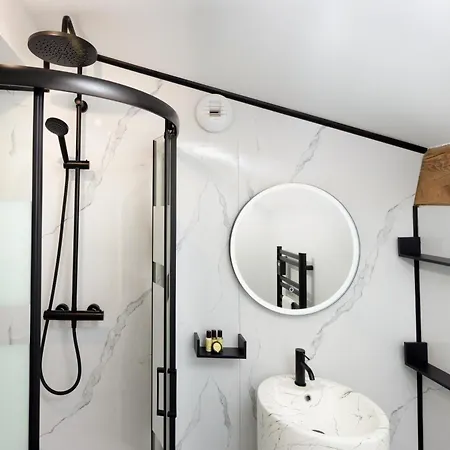 Bastide Elegance Noire Apartment